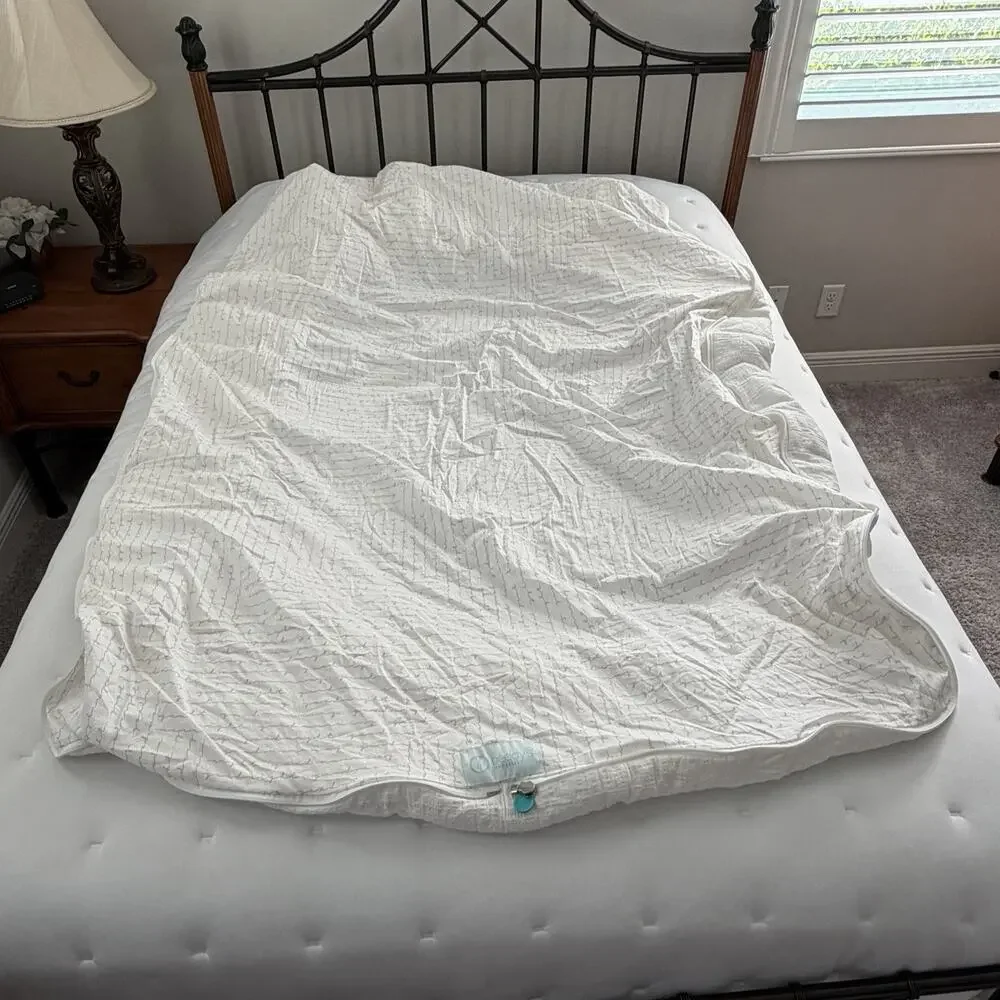 Beddy's Comforter bedding size full White diamond print Top Bottom 2 Pillow Sham